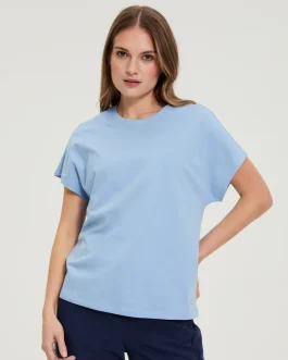Μονόχρωμο T-Shirt με Κλειστή Λαιμόκοψη – Γαλάζιο