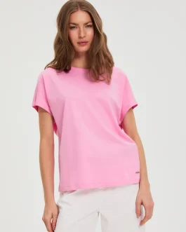 Μονόχρωμο T-Shirt με Κλειστή Λαιμόκοψη – Ροζ